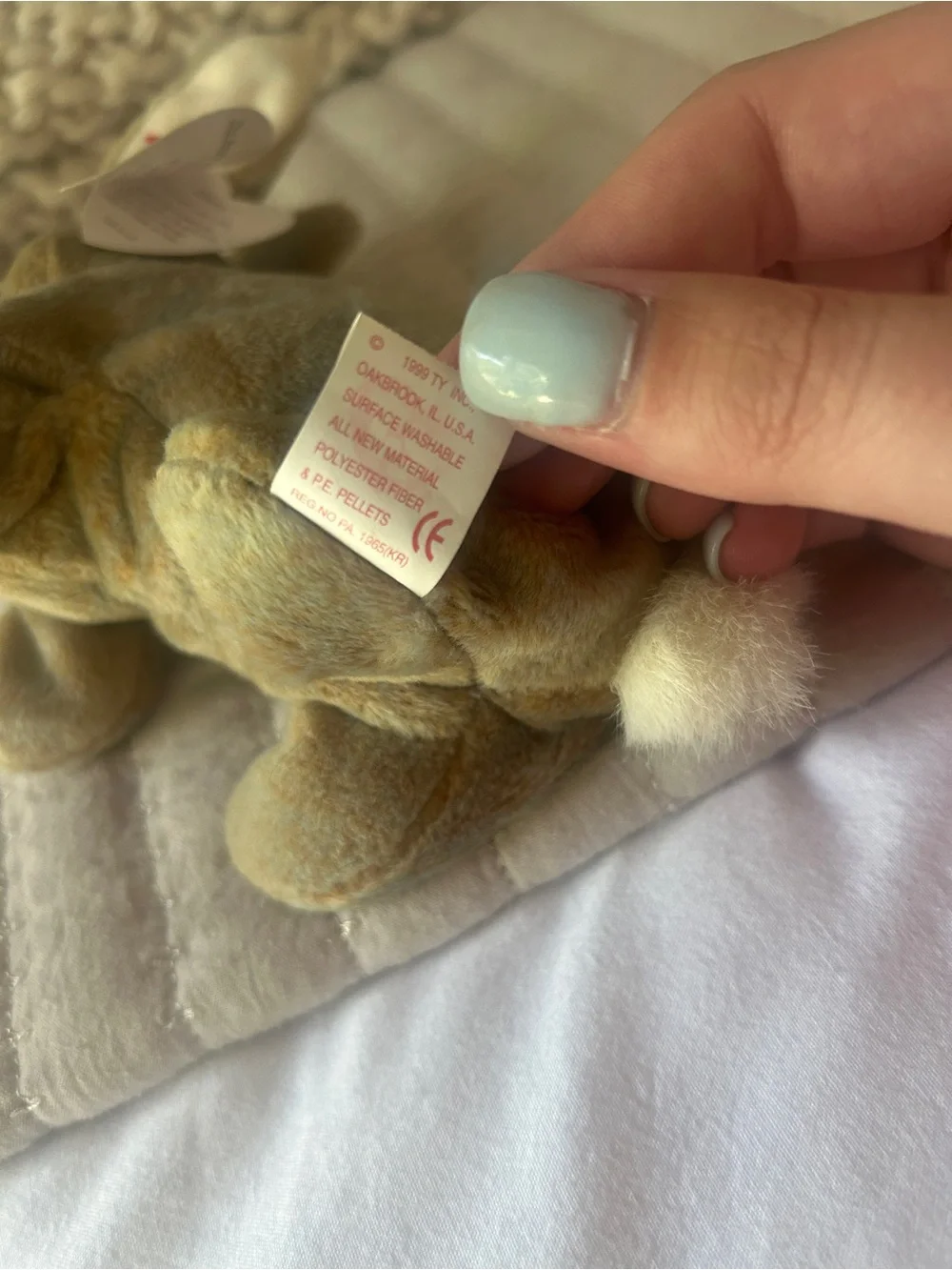 Ty Beanie Baby Nibbly the Bunny Rabbit Plush DOB May 7, 1998 w/ Tag